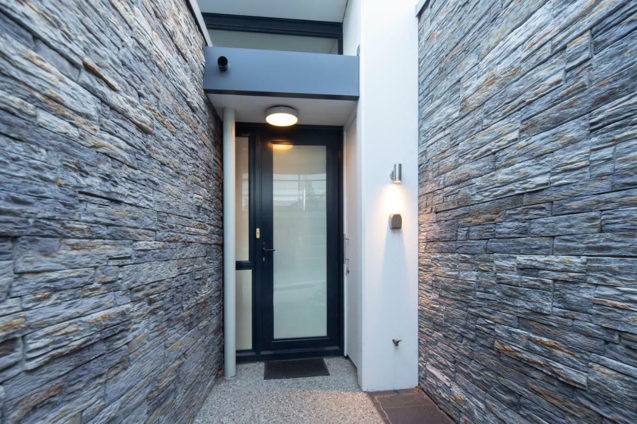 Panorama Terrace Apartments - Element Escapes Квинстаун Экстерьер фото